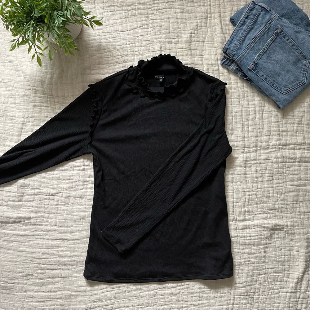 Who What Wear mock lettuce hem turtle neck size medium black 2000s 90s y2k